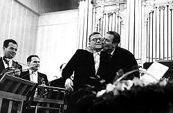 Москва, декабрь 1962 года, премьера 13-й симфонии («Бабий Яр») Дмитрия Шостаковича, написанной под впечатлением стихотворения Евгения Евтушенко