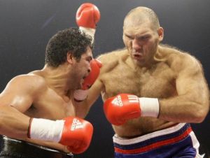 В августе 2008 года Николай одержал победу над американцем Джоном Руизом. «На ринге в некотором роде сам себя заставляешь думать, что соперник — твой враг. Это отчасти помогает, особенно когда тебя все-таки бьют»