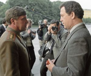 С генерал-полковником, Героем Советского Союза, последним командующим 40-й армией в Афганистане, а ныне губернатором Московской области Борисом Громовым