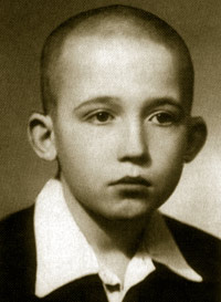 "Проказник, шалун и врунишка, я с детства уверовал в сказки... "