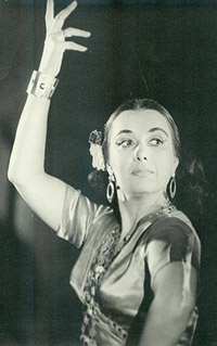 Супруга Николая Сличенко Тамилла Агамирова — актриса театра «Ромэн», народная артистка России: «красоты неописуемой, неземной, невозможной»