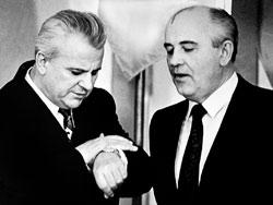 Вы, Михаил Сергеич, по моим часам время не сверяйте. У меня всегда на час меньше